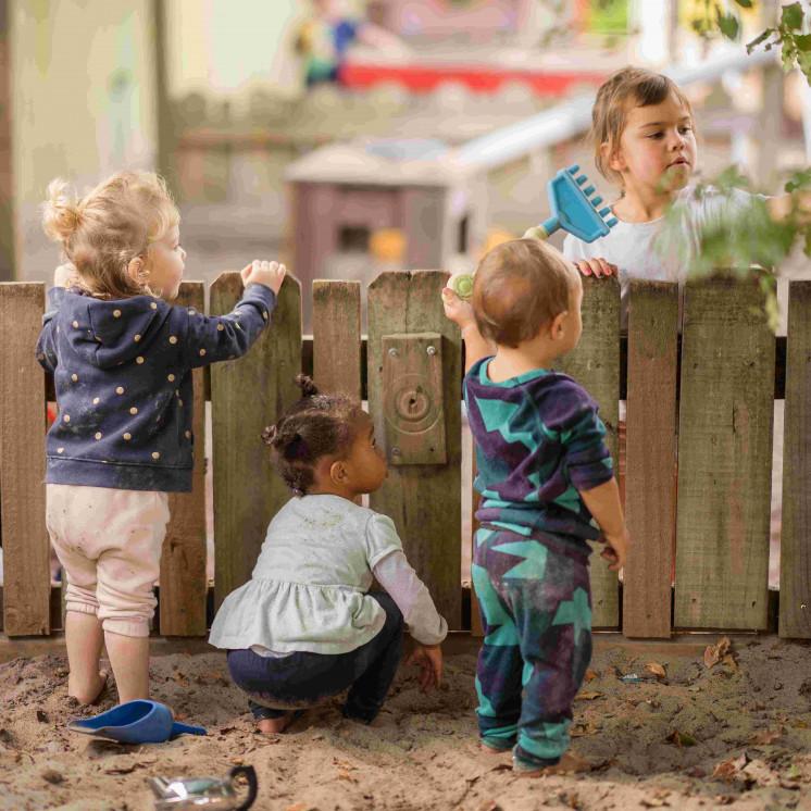 Garden sandpit - Busy Bee Douglas Street