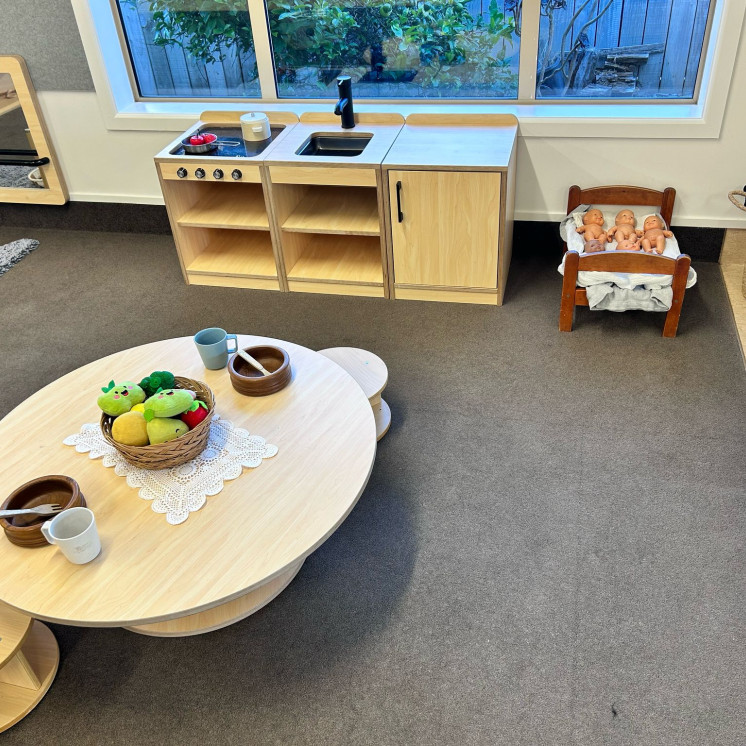 Busy Bees Tahunanui toddler room fun activities